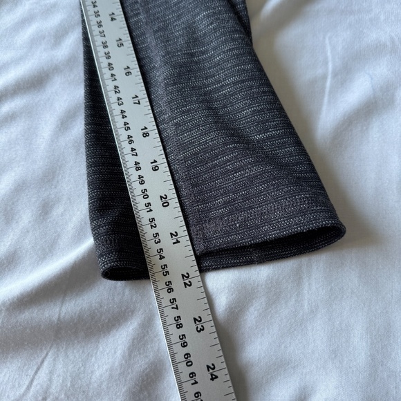 All In Motion Women's Pull On Athletic Capri‎ Yoga Leggings Charcoal Size Small - Picture 9 of 12